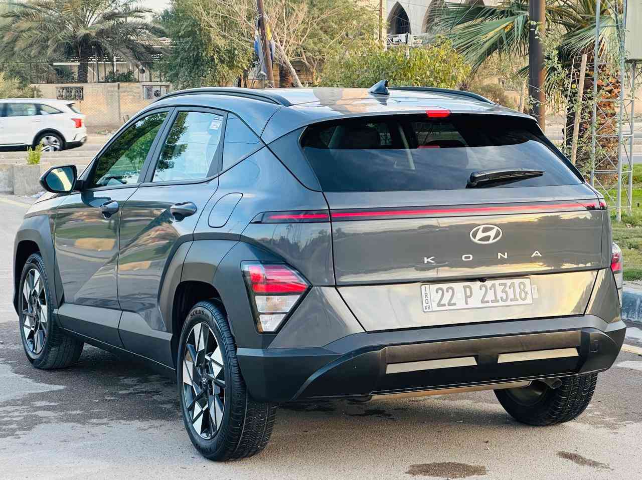 السلام عليكم ( بيع فقط بدون مراوس )
هونداي كونا وارد امريكي موديل(  2025 )
الشكل جديد محرك 2000 دوش 
  مرقمه اربيل  تحويل وكاله مضمون
 حادث السيارة بسيط من فوك شوية بلبنيد 

👈( رقم شاصي منشور وية صور ودك صور الحادث)

""مواصفات Sel
بصمة تشغيل . بصمة ابواب . بصمة صندوك
تبريد قطعتين امامي وخلفي 
شاحن لاسلكي 
كشنات كهربائي
مصابيح LED أمامية.
مصابيح LED خلفية.
رادار امامي تحديد مسار + بريك ذاتي رادار جانبي نقط عمياء
رادار خلفي تنبيه عبور + بريك ذاتي
نظامي  Android Auto و Apple CarPlay.
نظام الملاحة GPS.
تشغيل عن بعد
سايد بريد كهربائي بصمة
لايتات امامية عدسات زنون
وباقي المواصفات المعروفة 
السعر:  179
العنوان : بغداد / الكرخ 
للاستفسار.   ***********
