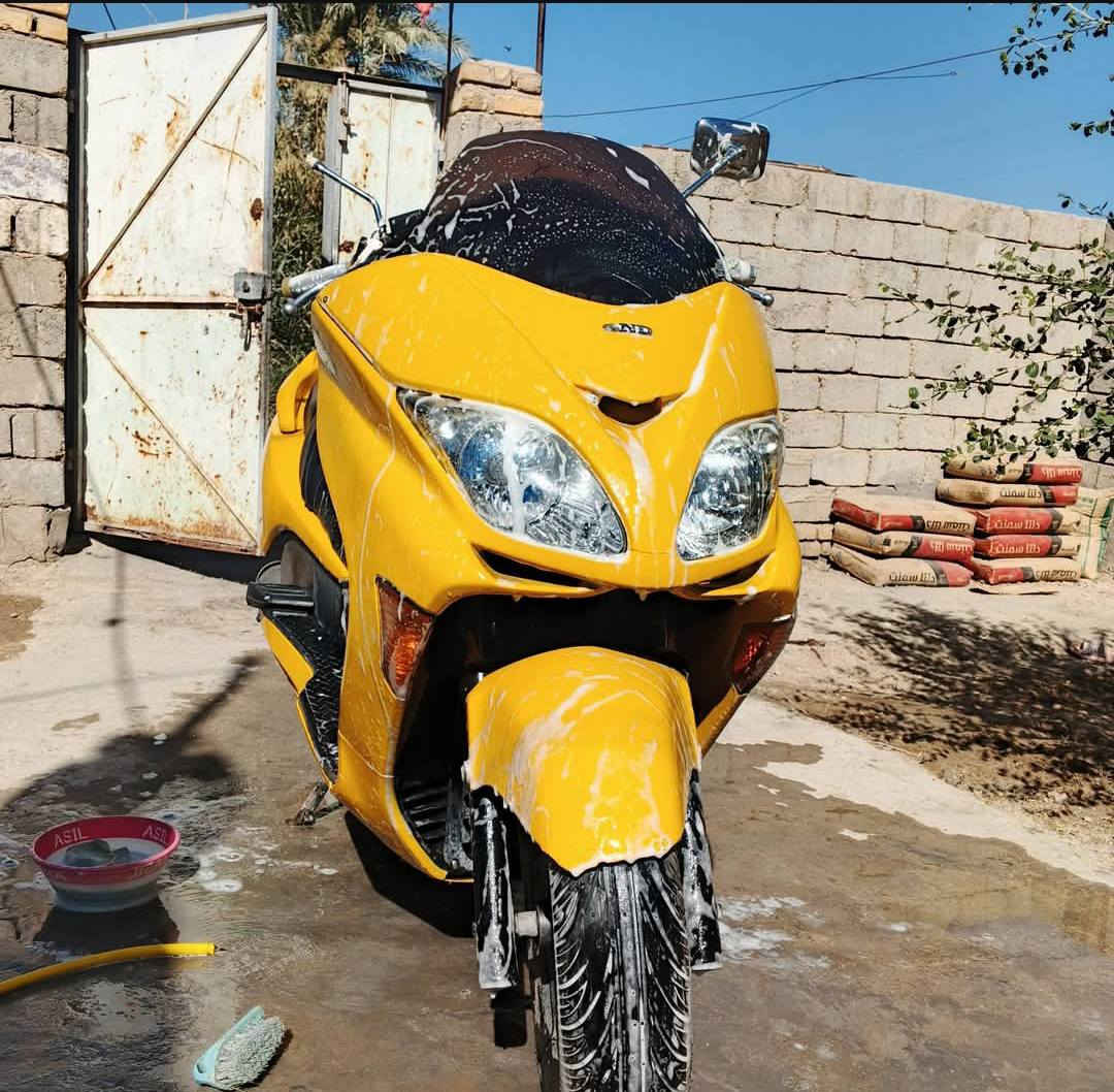 سلام عليكم فورزه للبيع صفر 8 متروكه صارلها شهرين كاعد بس الباتري  حلوه ونضيفه يرادلها ادامه السعر 400 بيها مجال حك الجيه  ***********
