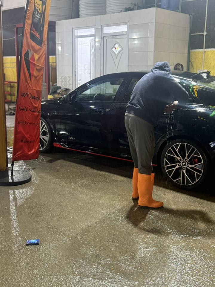 السلام عليكم اخوان النترا  N لون اسود موديل 23 رقم دولي اربيل ماشيه 28 مواصفاتها معروفه فول. حادثها جاملغ وباب وبنيد مصبوغ من امريكا بدون دواخل حادثها جدا بسيط 
مستعجل ع البيع. 160 وبيها مجال بسيط جدا الشراي يتصل وبالعافية عليه ***********  مكاني كربلاء
