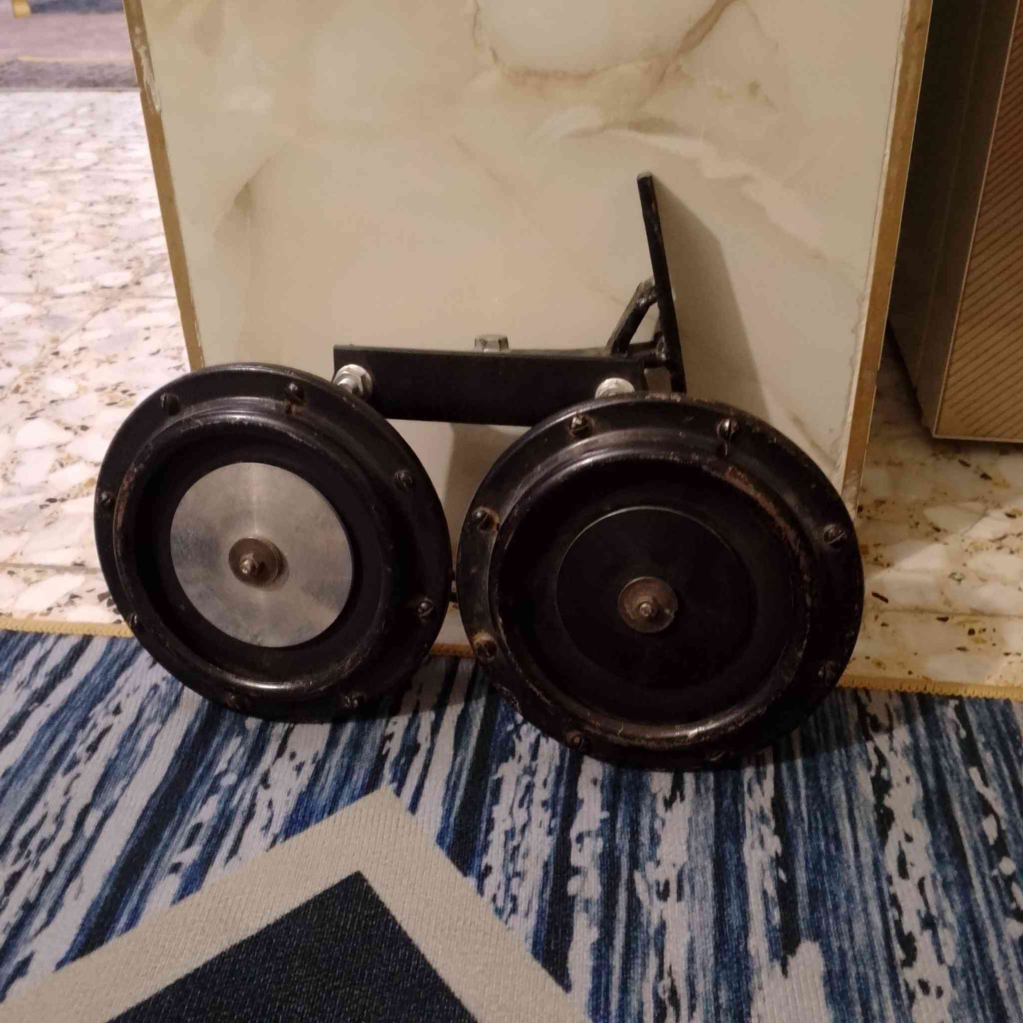 سلام عليكم هورن بوش البيع العنوان المين ثانيه رقم الهاتف  هاذ *********** سعر 250 بي مجال
