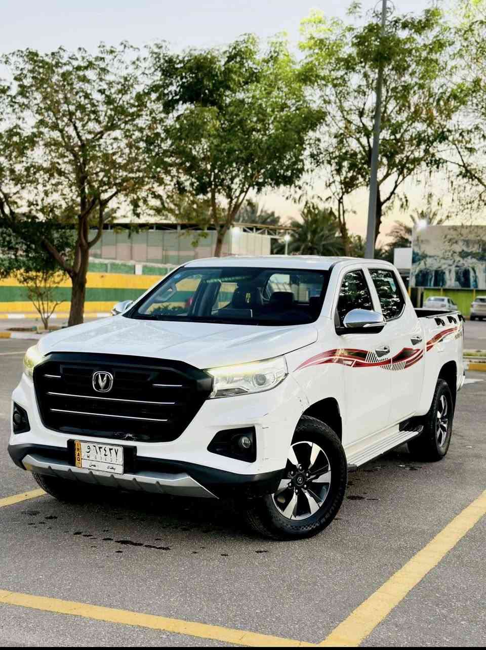 السلام عليكم ♥️
بيكم هـانتر شانجان 
الموديل : 2023 
رقم بغداد 
كير اوتوماتيك 
فول موصفات  
____
* بصمه 
* فول ويل
* كامرا خلفيه
* شاشه كبيره 
* بصمه ابواب 
* كشنات كهرباء 
* قطعتين تبريد 
* ويل كاب كروم 
*مري شفط 
* حساسات خلفيه 
____
السعر 165 وبيها مجال 
مكان سياره بابل سونار موجود بيها 
***********
