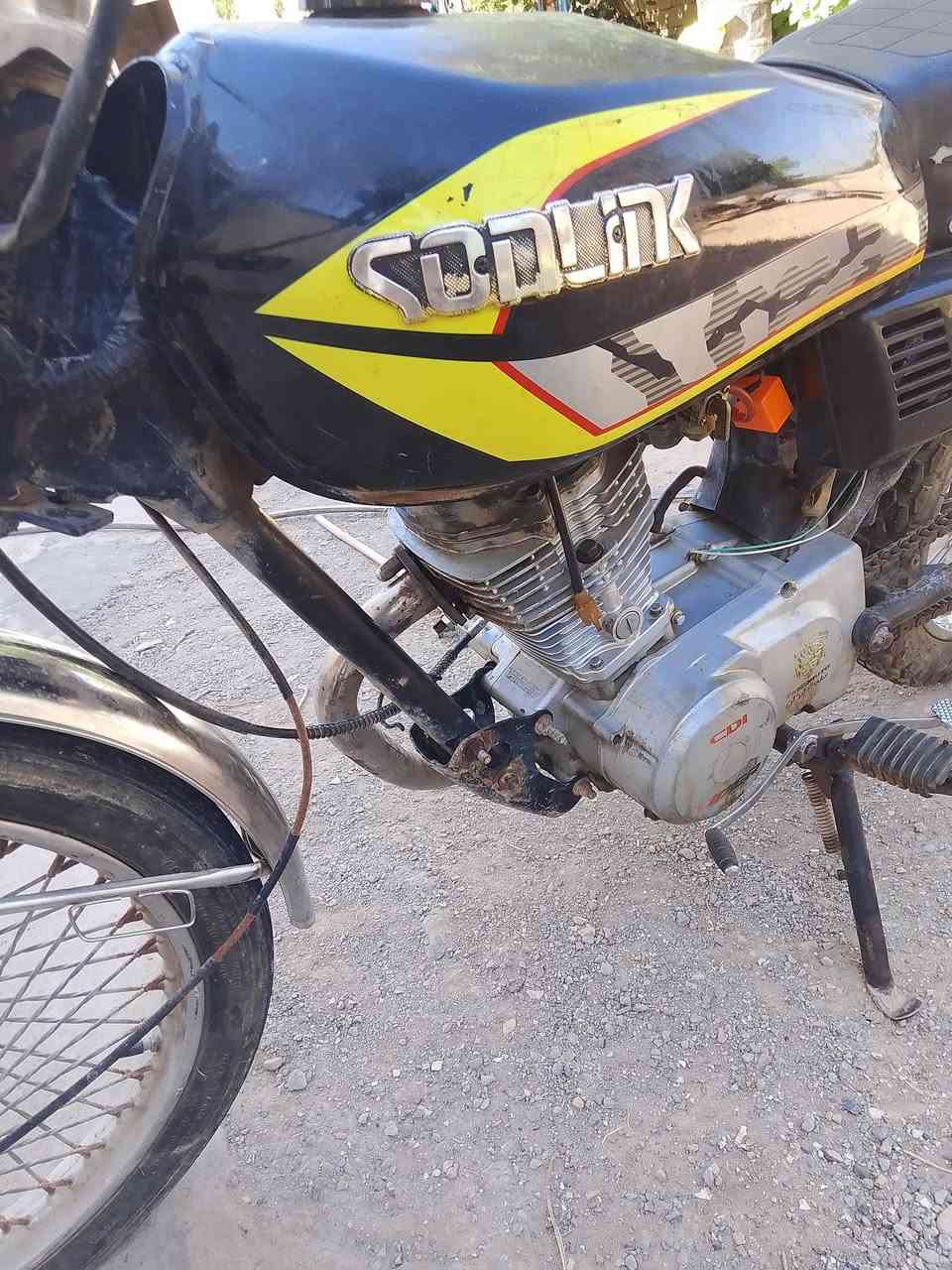 السلام عليكم دراجه للبيع سعر 300 وبيها مجال ***********
