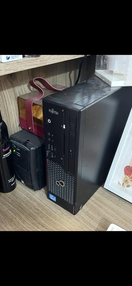 حاسبة استخدام لبرامج التصميم
شاشة + كيس + يو بي اس + كيبورد + ماوس
مواصفات 
* Intel Core i3-3220 3.30GHz
* RAM 4GB
* Windows 7 Ultimate 64-bit
العنوان كميره 
رقم الهاتف   ***********
