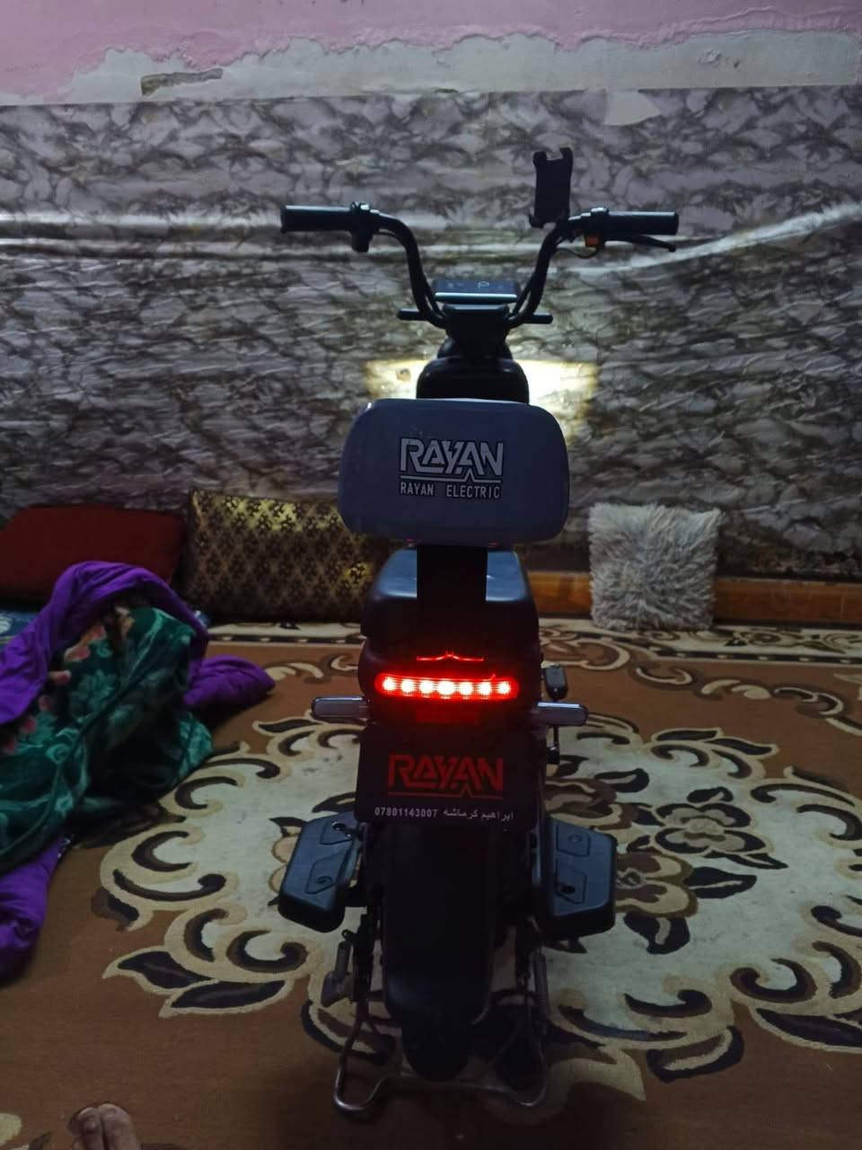 سلام عليكم دراجة شحن صارلهة شهرين من اخثناهة بعدهة بجيس كاملة اي نقص مابيهة السعر 325 وبيهة مجال الطبين هاذة رقمي خابر وددلل خادم الك اني ***********سلام عليكم مرخصت مدير الكرووب
