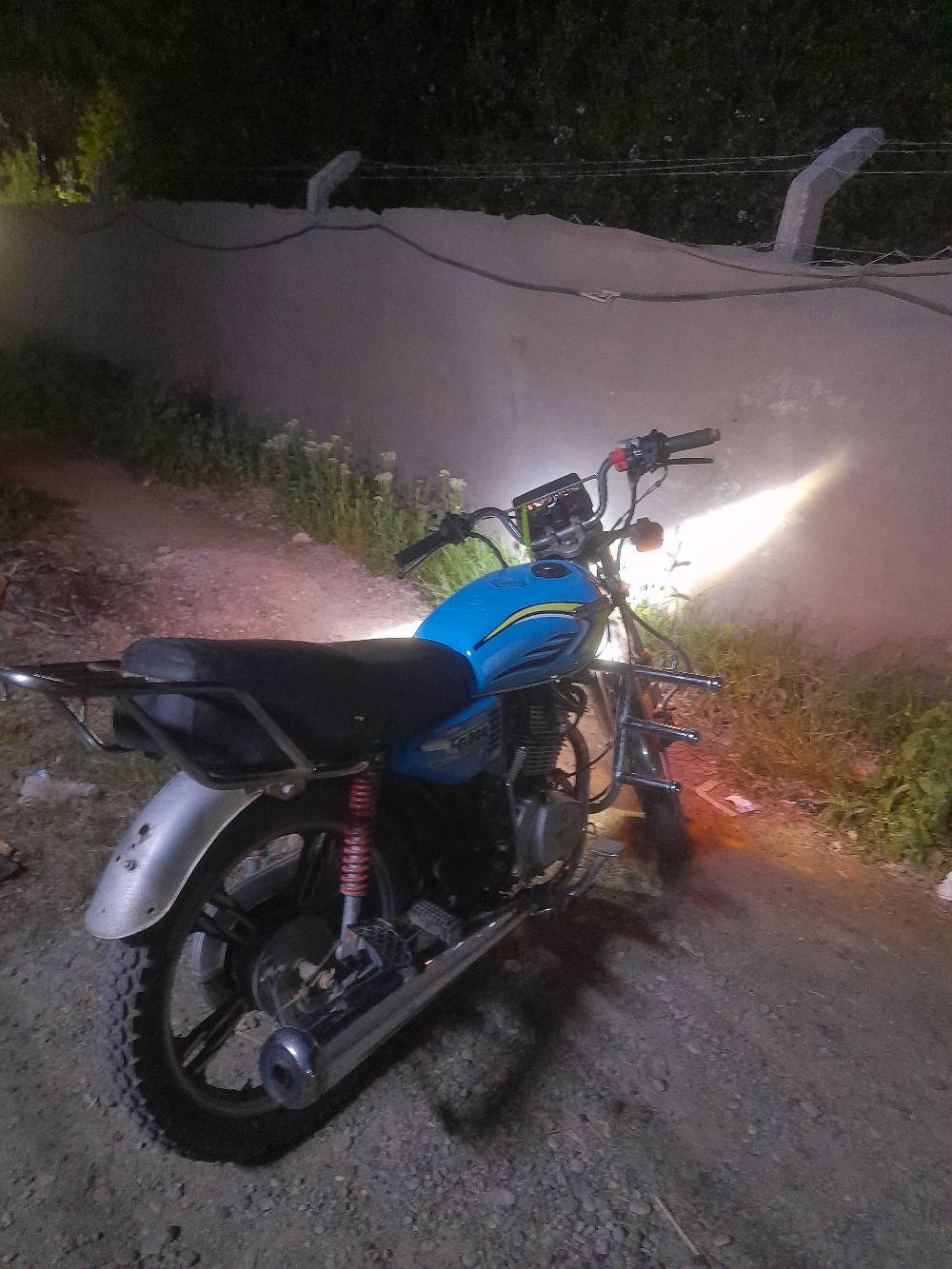 بغداد تاجي منطقت الشيخ حمد 
موديل 2022