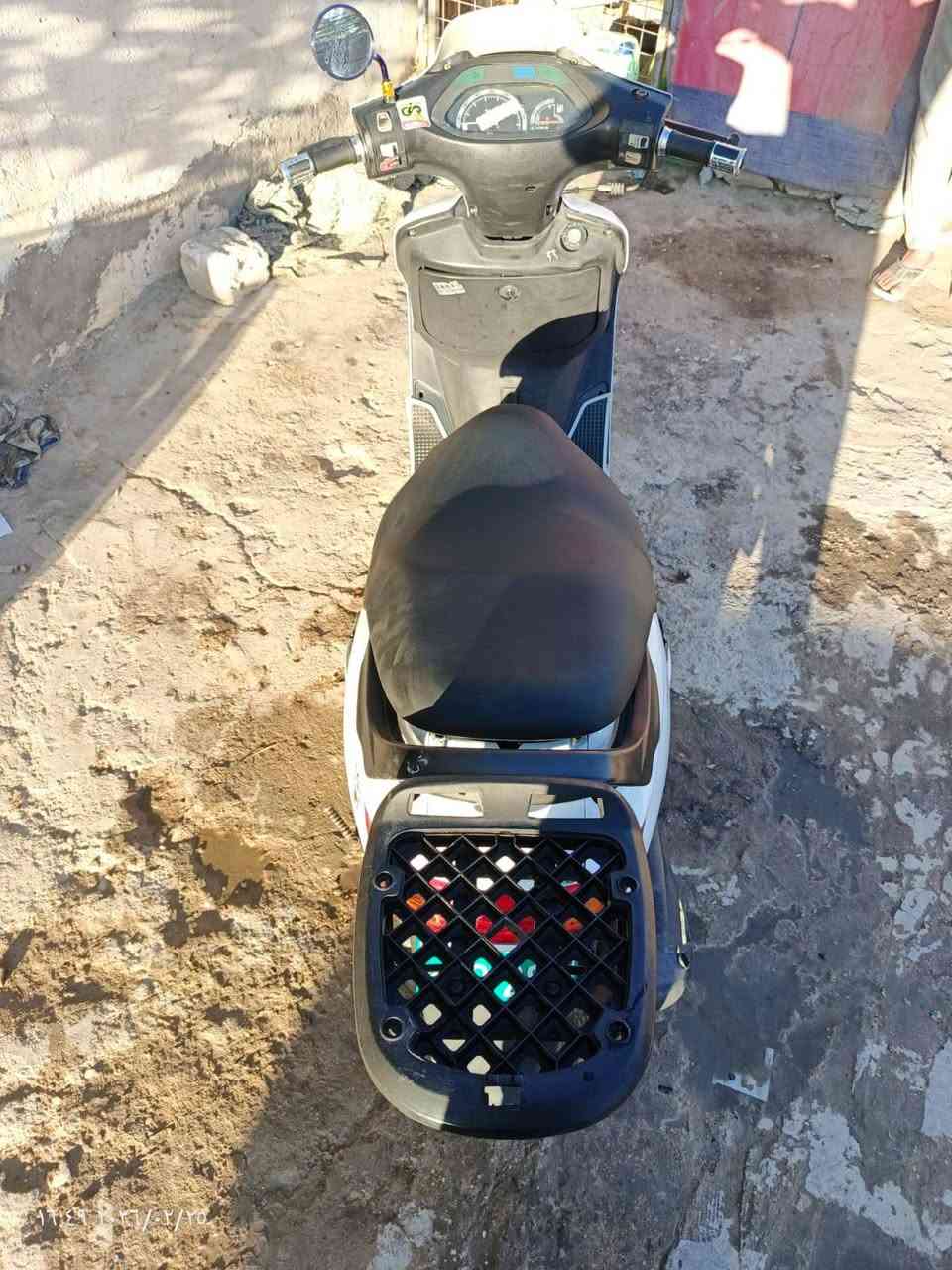 سلام عليكم دراجه فراشه للبيع كفاله عامه مكينه ما مفتوحه هاذه رقمي ***********
