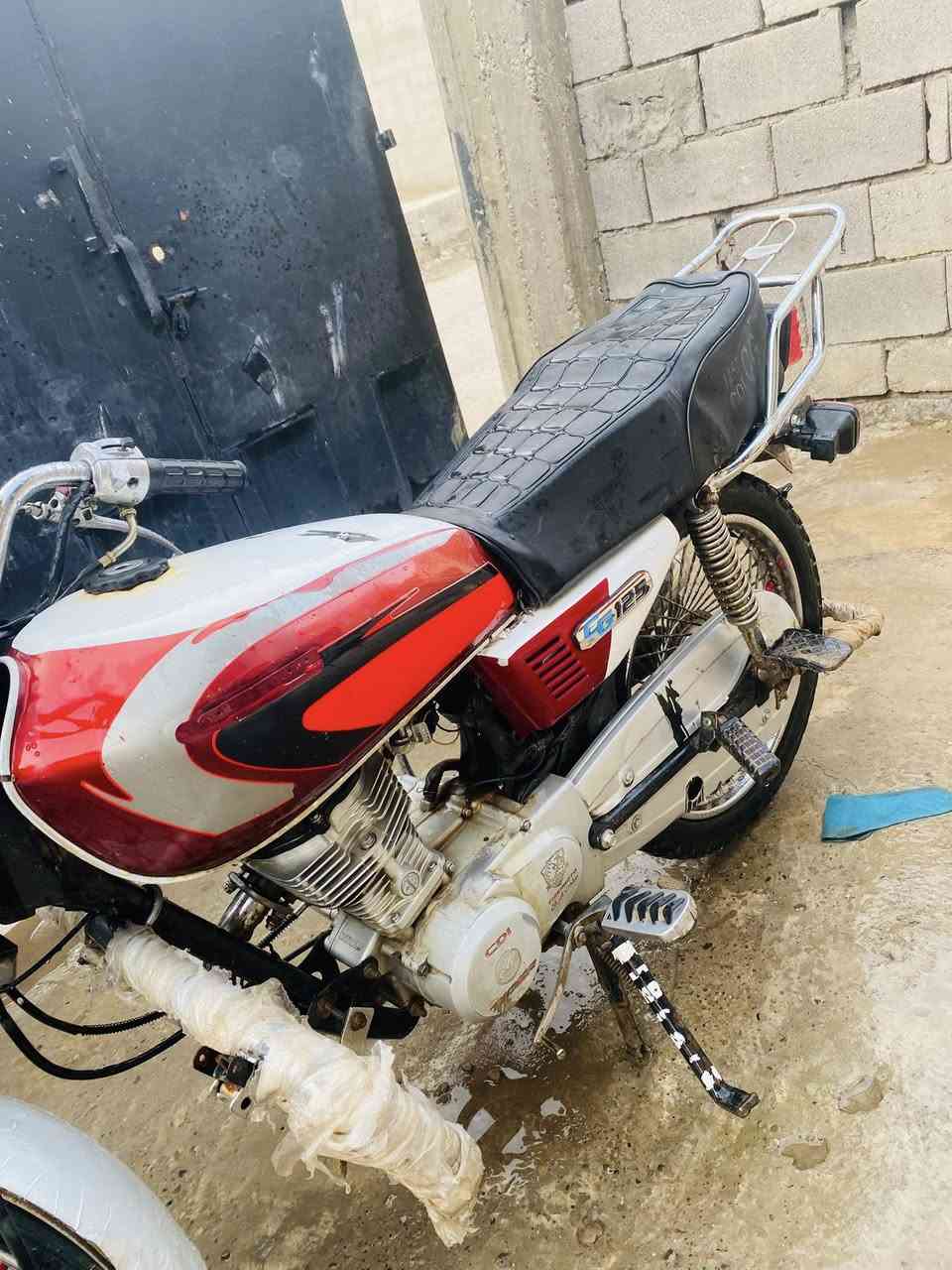 السلام عليكم
دراجه تايكر 2020

محرك مفتوح 
شرط شلعه ومعدل  
      السعر 340


**إذا كنت صاحب هذا الإعلان وتريد حذفه لأي سبب، رجاءا أرسل رسالة إلى الدعم الفني**