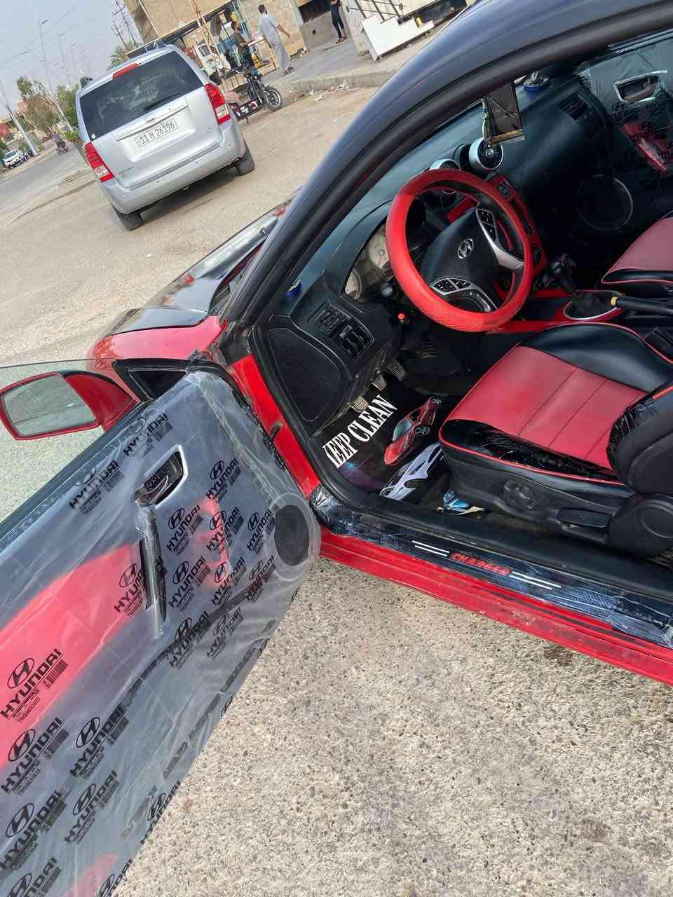 بيع أو مراوس
هونداي تيبرون موديل٢٠٠٣  (كير عادي) 
رقم بغداد  

سيارة كامله المواصفات بدون اي نقص
كير ومكينه كفاله عامه عالشرط 
ميكانيكاً، كهربائياً السيارة بلاد تماما 

مصبوغة عام جماليه 
تبريد جاهز
عليها سستم صوت دبل صالنصه رياضي 
السعر ٥٧
مكان السياره بابل
***********
