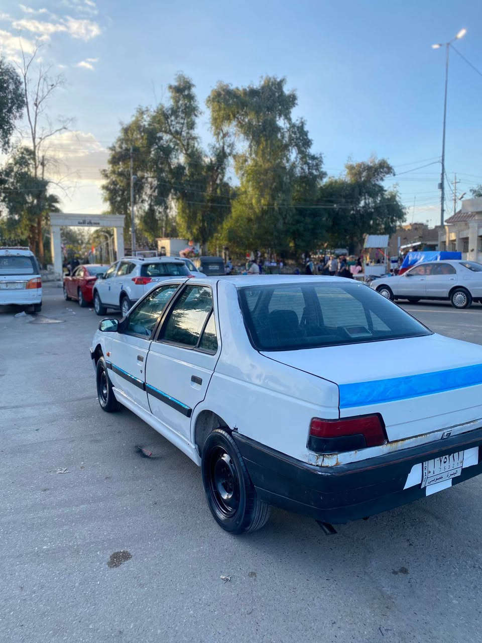 سلام عليكم بيجو.405موديل2010
سنويه ل28 السياره مكفوله من كلبه وضربه وتبديل تخم تاير مكينه وكير خير من الله وحداده وباتري جديد السياره كهربائيات ع وضع الشريكه سنتر لوك قفال كله شغال السياره جام ومسجل مضخم 4سماعت
مكان البصره  قضاء القرنه
السعر 23
***********
