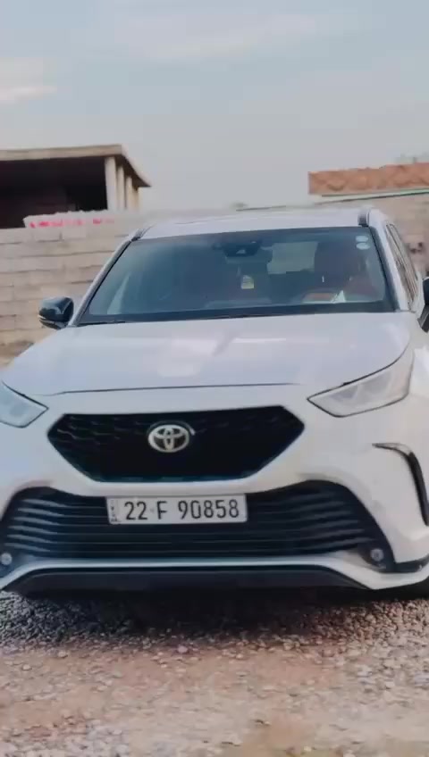 السلام عليكم 
سيارة هايلندر 2023 
بانزين 4تيربو  مواصفات السيارة XSE 
أعلى فئة فتحة سقف
رقم اربيل هزة جديدة بأسمي تحويل مباشر  ضرر چاملق وبونيد مبدل بلادي نفس اللون بدون صبغ
السعر 285  
موقع السياره محافظة كركوك قضاء الحويجة
للإستفسار الاتصال على الأرقام التاليه 
‏‪***********‬‏
