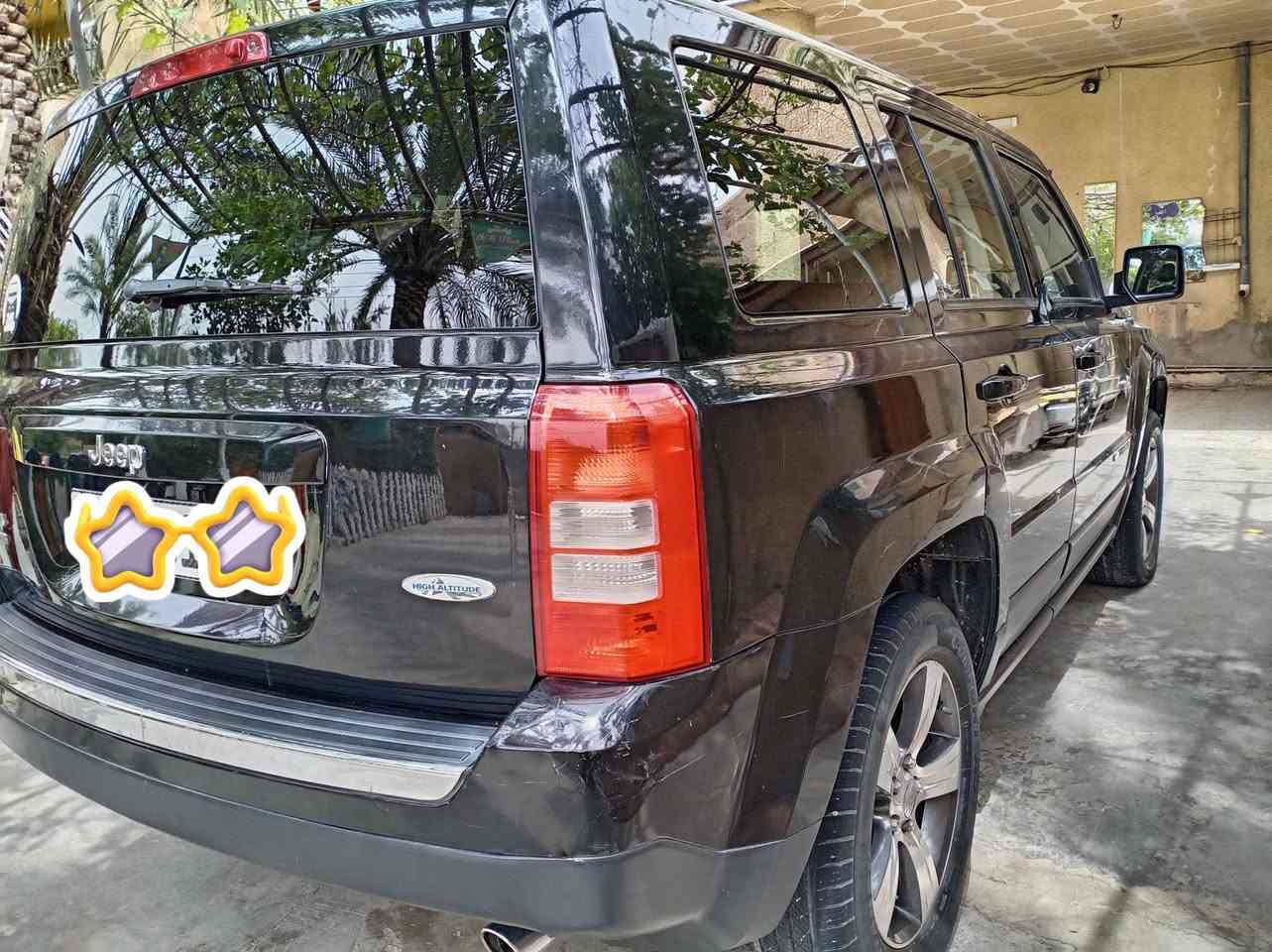 سلام عليكم
جيب باتريوت ٢٠١٦ فتحة بالسقف لون اسود بيها صبغ أثر شخوط وارد أمريكي حادثها طبلة الصدر جهة اليمين بدون اي لغود او أثر على الشاصي محرك ٢٤٠٠ فور ويل رقمها بغداد انكليزي تحويل ثاني يوم..
السعر ٦٨ قفل قفل.. 
الاتصال على الرقم ***********
