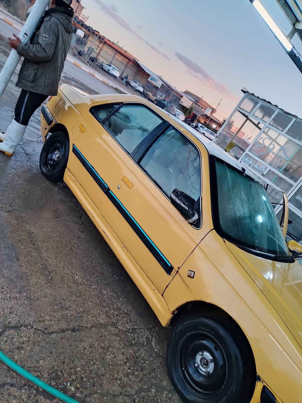 سلام عليكم بيجو بارص موديل 2015عوزه ترتيبات رقم بابل وعليه غرامات وهيئه رايده اب 25وشراي بي خير ويدلل مكان واسط النعمانية اتصال/***********حياكم الله
