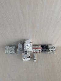 عدة كهربائية • مفتاح واي فاي • قواطع DC AC