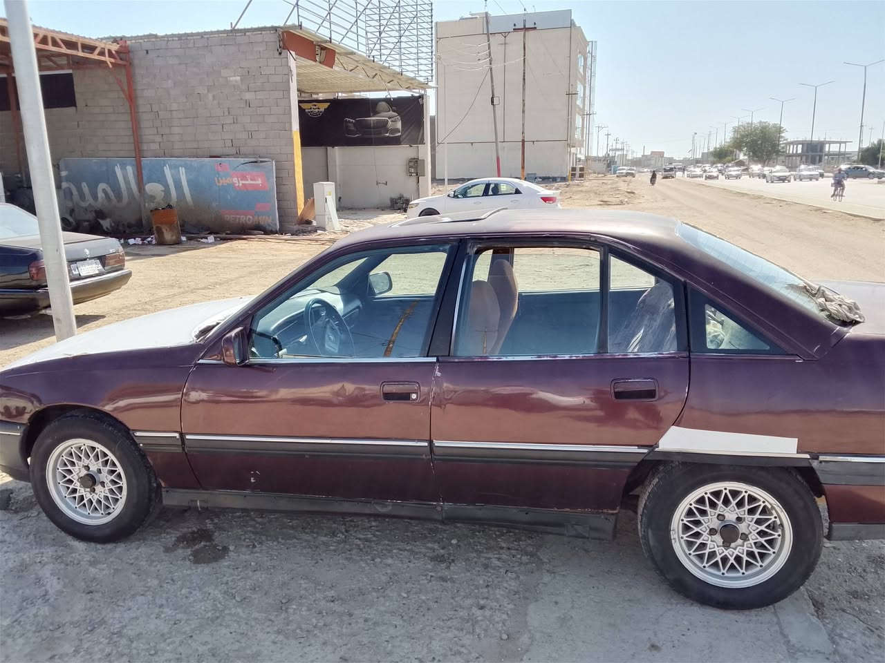 اوبل اوميكا موديل 1990 كير محرك جديد 
هاي سياره كدامك تعال كلب وشوف 
***********
سعر سياره 20ورقه
