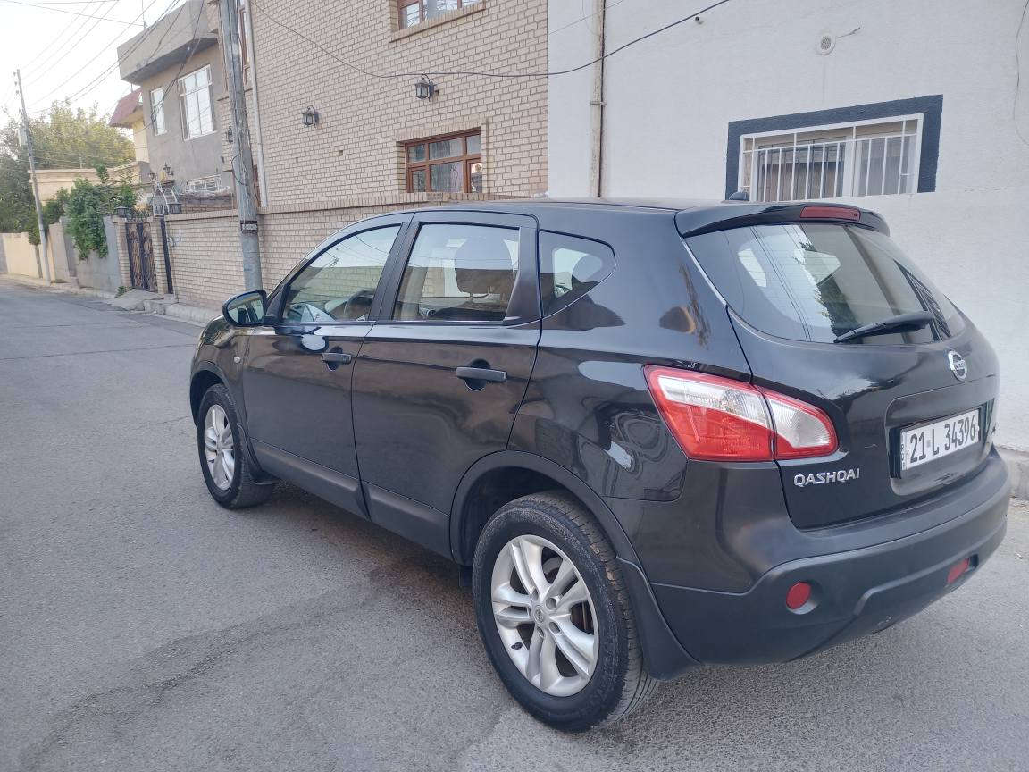 نرخی 85 وەرەقە     ***********
نیسان قاشقای 2012 گێڕعادی فول مواسفات:ABS دژەخلیسک،چوارجام کارەبا،ئاوێنەکارەبا، کوشن هیتەر،لایت ئۆتۆ،لایت عەدەسە،سوکان ڤۆلیۆم،، بیلاد شاشەو کامێرە،فڵچەئۆتۆ،لەگەڵ ئاوی فڵچە لایتەکان دەشوات،تحدید سورعە، سیستمی فول ئیکۆ،بلاجکتۆری تەم،کوشن جەک،چوار ئرباگ،یەک پارچەی بۆیاخە بەشەرتی ئەوەی ناوی نەگرتبێت ،سەنەوی تا نزیکی 2028 تازەیە و بەناوی خۆمەوەیە، کەتەلۆک دو سویچ کۆنترۆڵی شەریکەی ماوە حلبجة, السليمانية
