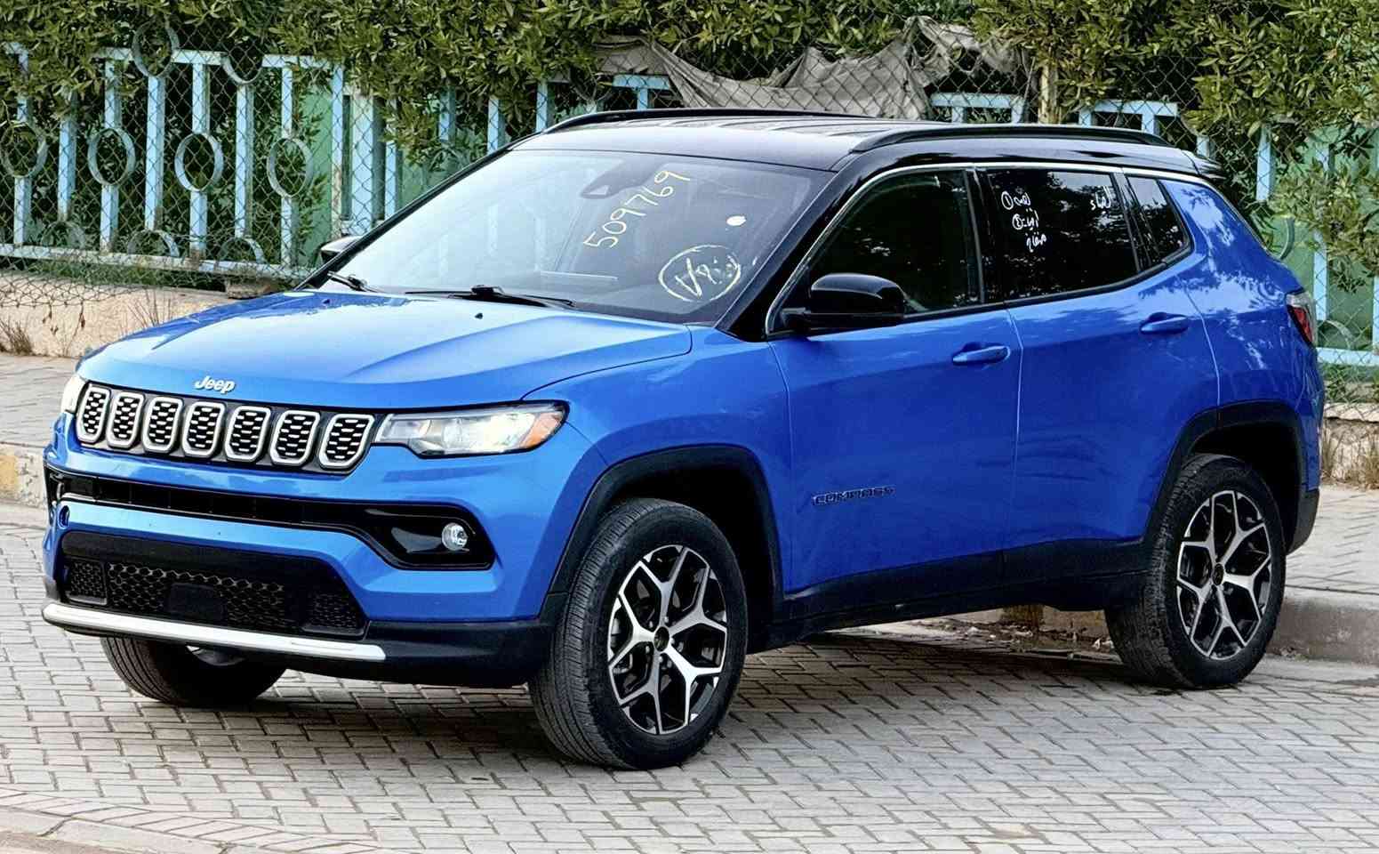 السلام عليكم
جيب كومباس 2025 فئة لمتد حادثهه مرفق مع الصور بدون ايرباك بدون رقم   
ماشية ٢٠ الف mi
المواصفات : جلد / TWO COLOR / بصمة / تشغيل عن بعد / رادار امامي / رادار جانبي / اطفاء ذاتي / حساسات / كرسي كهرباء / لايت زنون / بلوجكتر زنون / شاشة كبيرة / قطعتين تبريد / فور ويل / مود درايف / كامرة دوارة / هندبريك دكمة / مانع انزلاق / تحكم ستيرن / كروس سرعة
  
مكاني بغداد حي البنوك 

للتواصل والاستفسار : ***********
