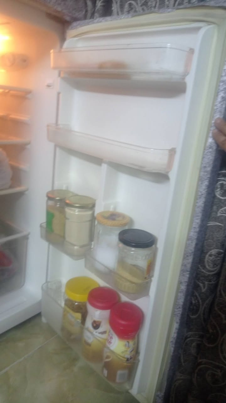 السلام عليكم  ثلاجه تجميد فول ونضيفه  9 قدم سعرهه 250


**إذا كنت صاحب هذا الإعلان وتريد حذفه لأي سبب، رجاءا أرسل رسالة إلى الدعم الفني**