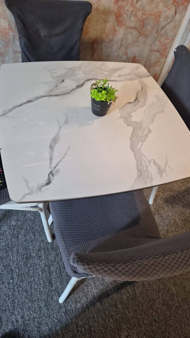 مرحبا من رخصه الادمن عندي هذا ميز طعام مرمر وياه اربع كراسي للبيع السعر ١٢٥ المكان بغداد شارع حيفا وماعندي توصيل وشكرا ❤️


**إذا كنت صاحب هذا الإعلان وتريد حذفه لأي سبب، رجاءا أرسل رسالة إلى الدعم الفني**