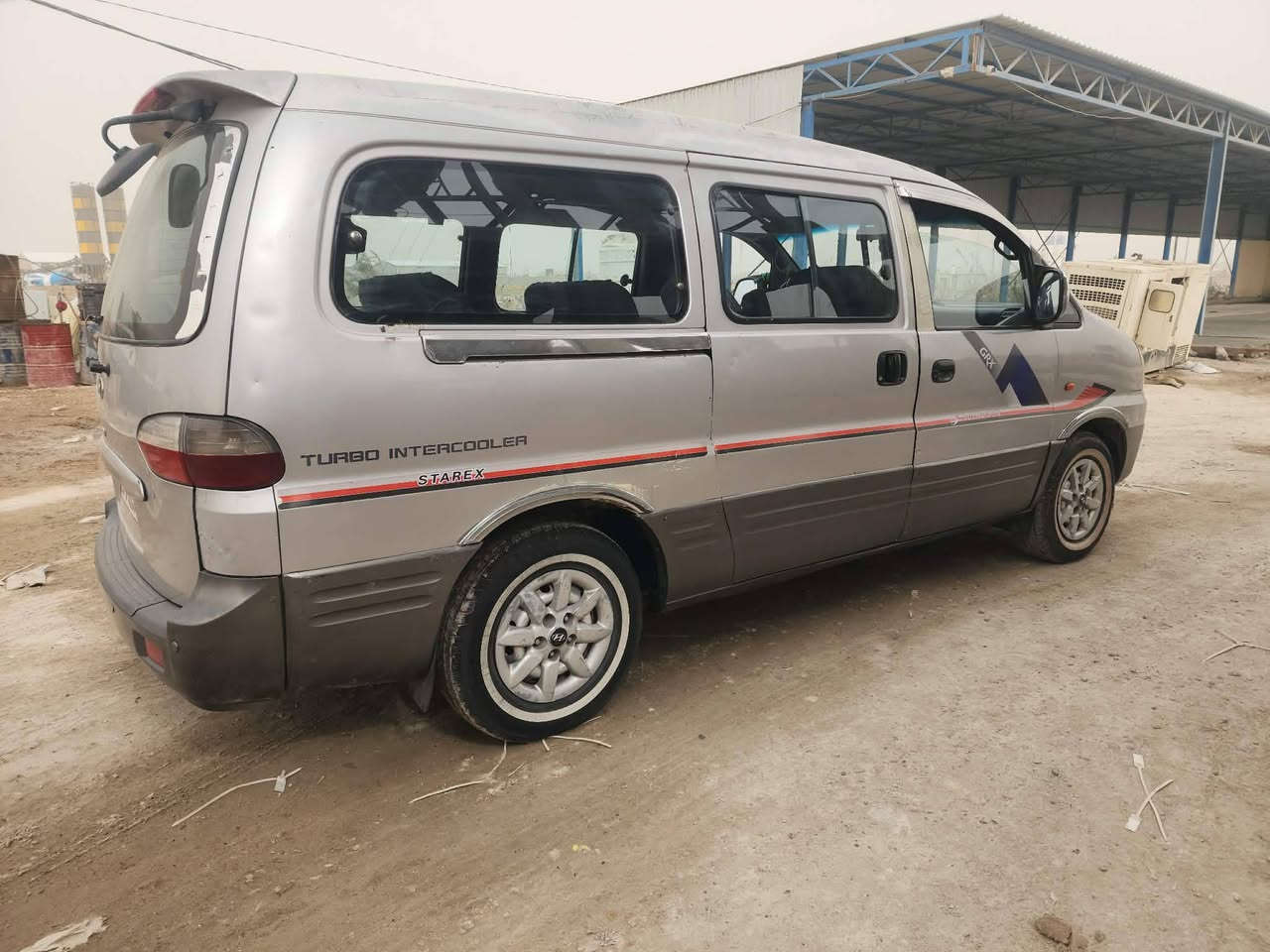 سلام عليكم ستاركس البيع موديل٢٠٠٧ مكفوله موبايل ***********
