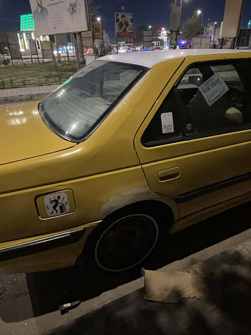 السلام عليكم بيجو بارص موديل 2010رقم انكليزي مصفره هيه وغرامات مكينه وكير انضاف كشنات ملكه السياره بيها ضربه بل كدام مواصله للشاصي و بل وره خفيفه ماواصله للحوض شباب المو شراي ليتعبني واتعبه السياره 30وبيها مجال مكاني نجف حي الرحمه الرقم ***********
