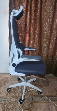 كرسي مكتبي • للبيع • الحمزة الغربي