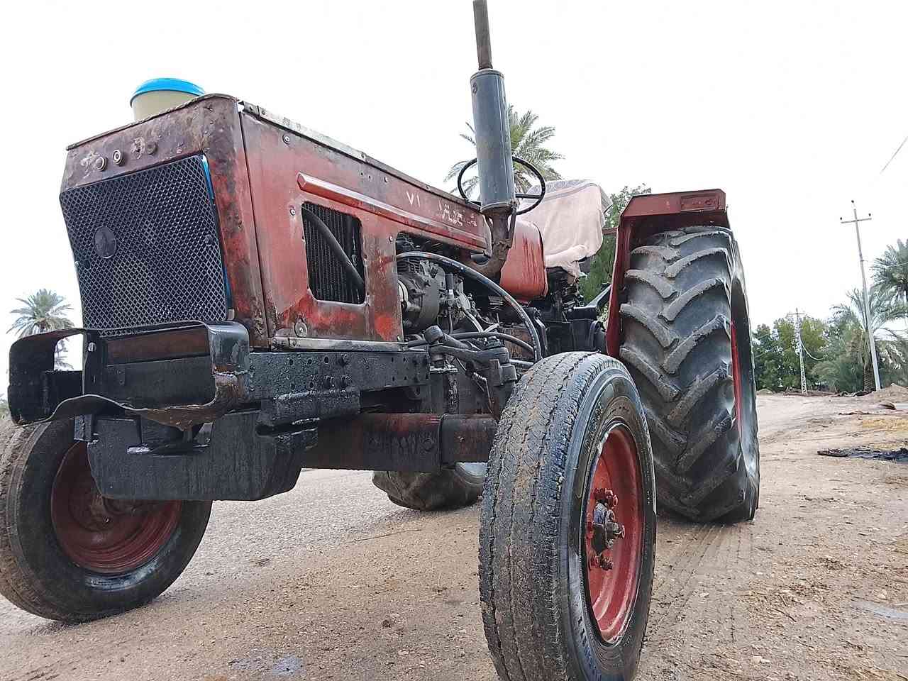 مكينه عنتر لبيع مكينه جاهزه المكان نجف قضاء المشخاب الشراي يتصل ***********
