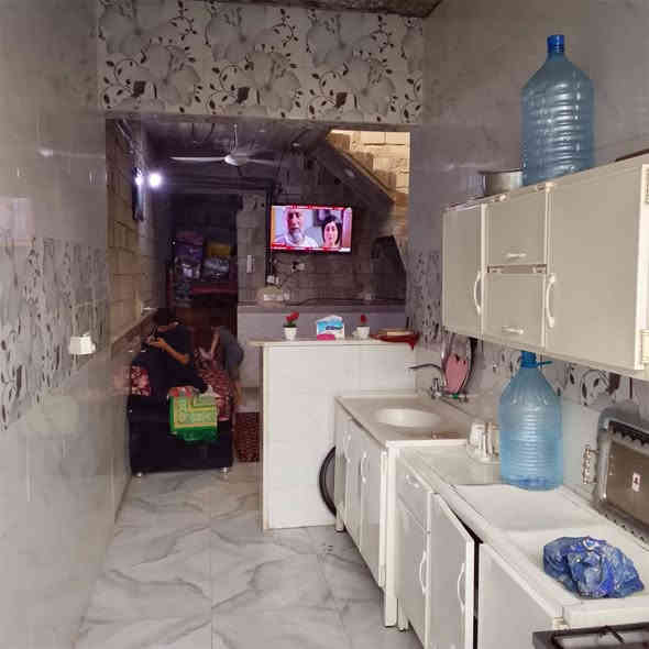 السلام عليكم
يتوفر لدينا دار البيع المساحة 105متر طابو زراعي سند 25 الك حق التصرف العنوان منطقة الدوانم مجاور شرطة الخامسة قرب جامع الفردوس تفاصيل صالة مطبخ عرفة نوم حمام تواليت تواليت خارجي مناور عدد 2 السعر عقار 60 مليون
للاستفسار اتصل ***********
اتصل***********
