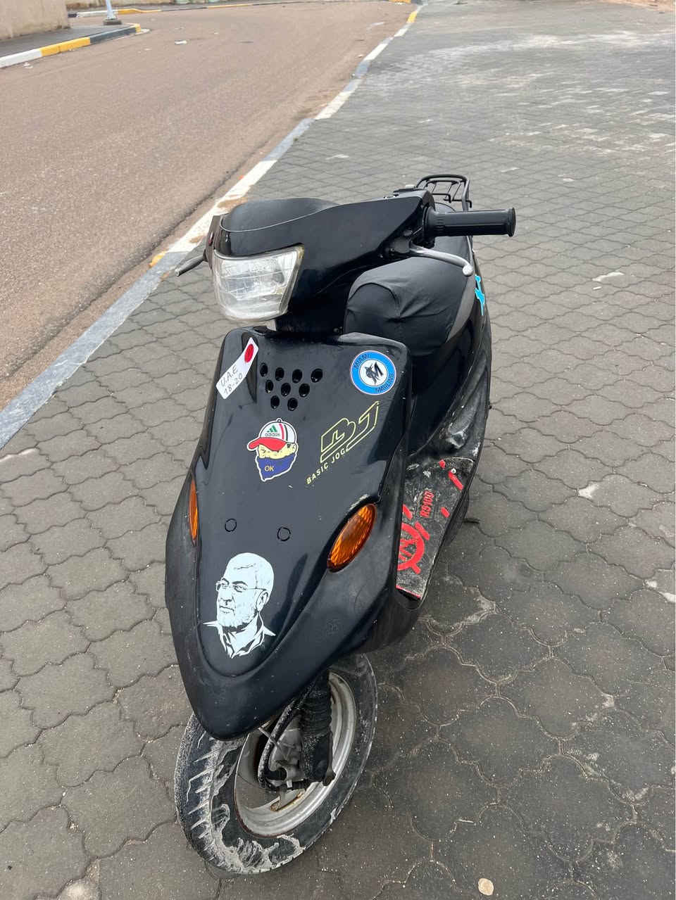 السلام عليكم لون اسود ياباني 9 زررف للبيع
سلف + هندر + باتري + تخم تاير + كهربائيات كلها شغاله + أشاير يمي يسار شغال + عينه + عداد بانزين + لايت عالي ناصي + بك لايت سكن وصطب شغال + مكينه ناعمه + شلعه و معدل + دبلات امامي خلفي شغال 
السعر:450
واتساب ***********
العنوان الزبير المربد البصرة, العراق
