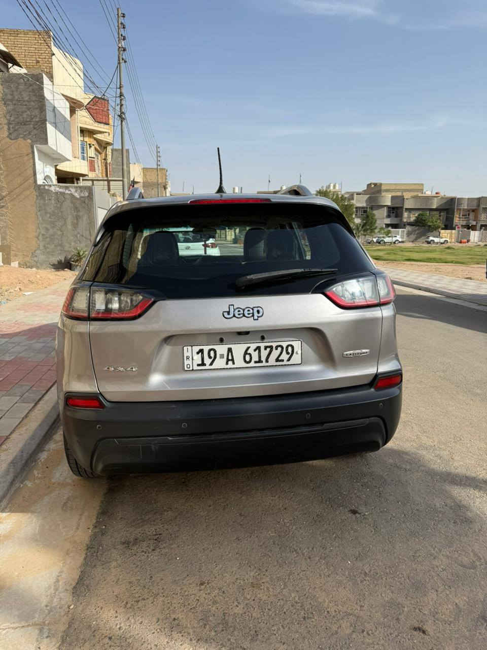 جيب بزون 2019 البيع
بيه 3 قطع صبغ بندي باب السائق والجاملغ جه السايق
فول مواصفات ماعده الفتحه 
ماشيه السياره 122
السعر 130وبيهومجال 
الاتصال على الرقم 
***********
