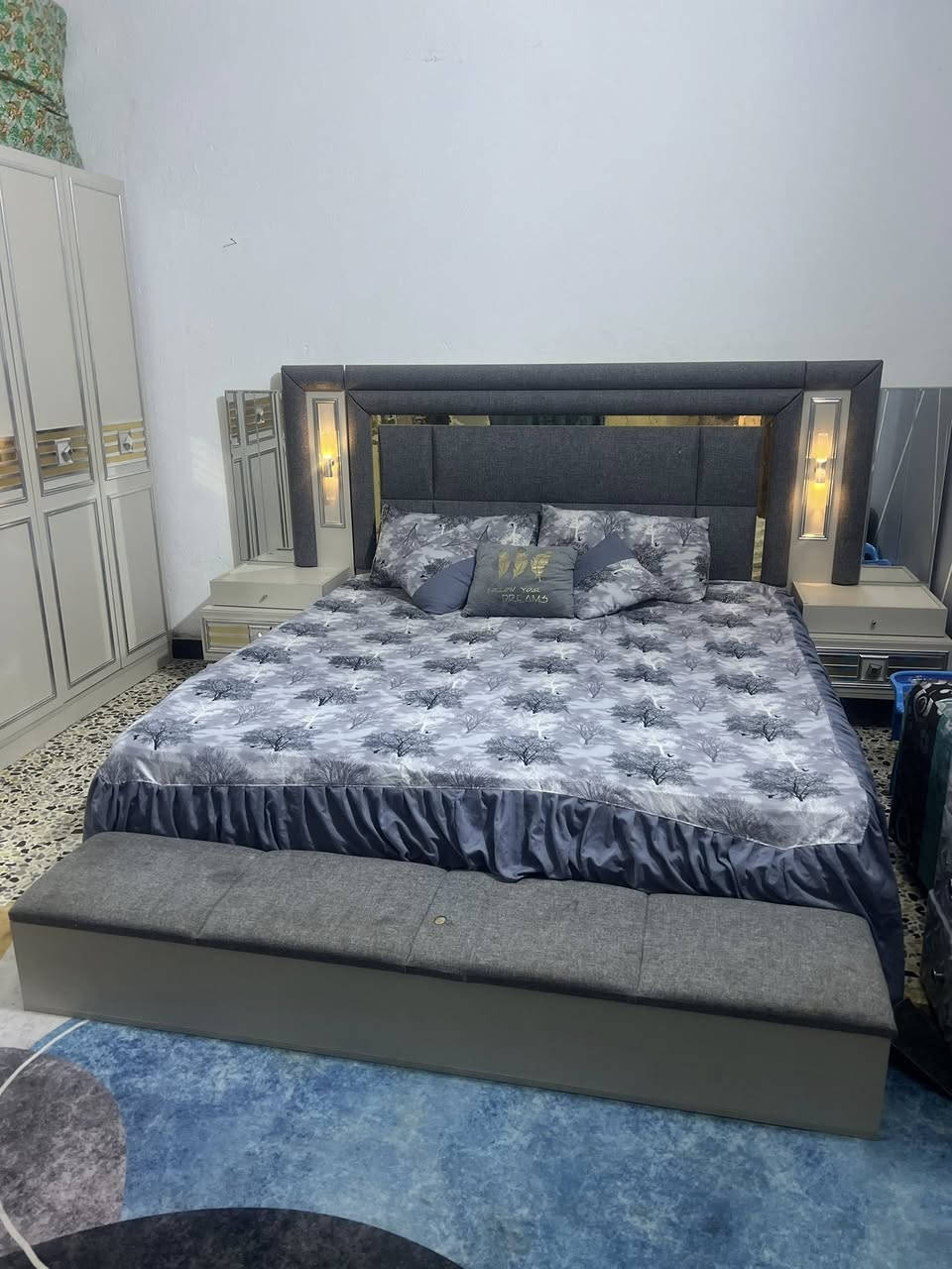 غرفه للبيع مابيها اي ضرر السعر خاص او مراسله الرقم ***********
