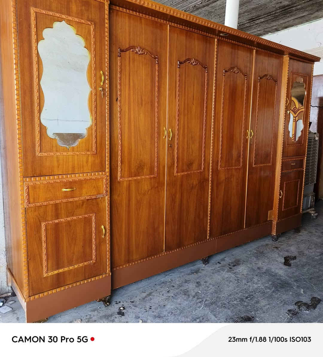 #غرفه_صاج عراقي سته باب 
كلش حلوة ونضيفه الضهر جرجوبه شد براغي 
#وبسعر_مناسب_جديد_375الف فقط 
العنوان جلولاء سوق السبت
#يتوفر توصيل لجميع مناطق ديالى بأسعار مناسب #للتواصل واتس او تصال 
***********
