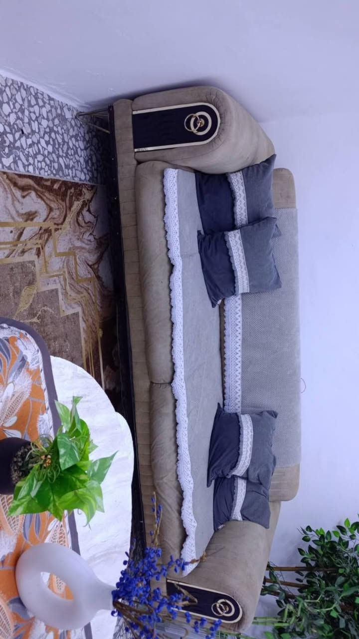 غرفه 6قطع 200تخم تركي 8مقاعد سريري قلاب خشبه كلش قوي 150وبيهن مجال العنوان بغداد تقاطع الكياره


**إذا كنت صاحب هذا الإعلان وتريد حذفه لأي سبب، رجاءا أرسل رسالة إلى الدعم الفني**