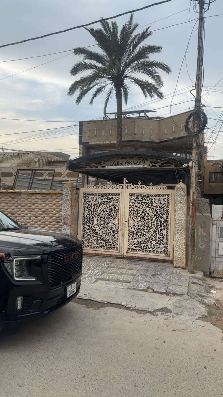 السلام عليكم 🙋دار طابو صرف مساحه ٢٩٠ متر الواجه ١٠ اله  نزال ٣٠ متر دار👁️ مميز بمكان مميز بغداد الدوره شارع ٦٠  كافه الخدمات متوفره مدارس + بانزين خانه قريبه ع البيت السعر مفاجئه للاستفسار او واتساب ***********📶
