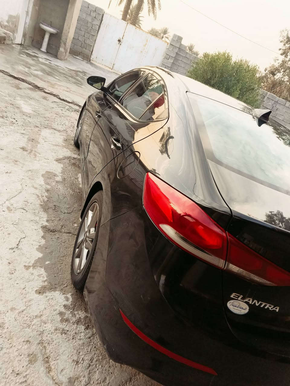 سلام عليكم النتره  موديل 17امريكي رقم بغداد الجديد هزه جديده سنويه ال 31 بيها اربع قطع  فول مواصفات فتحه بصمه كير مكينه كفاله ماشيه 90 المكان بغداد ابو غريب السعر 120 وبيها مجال  ***********
