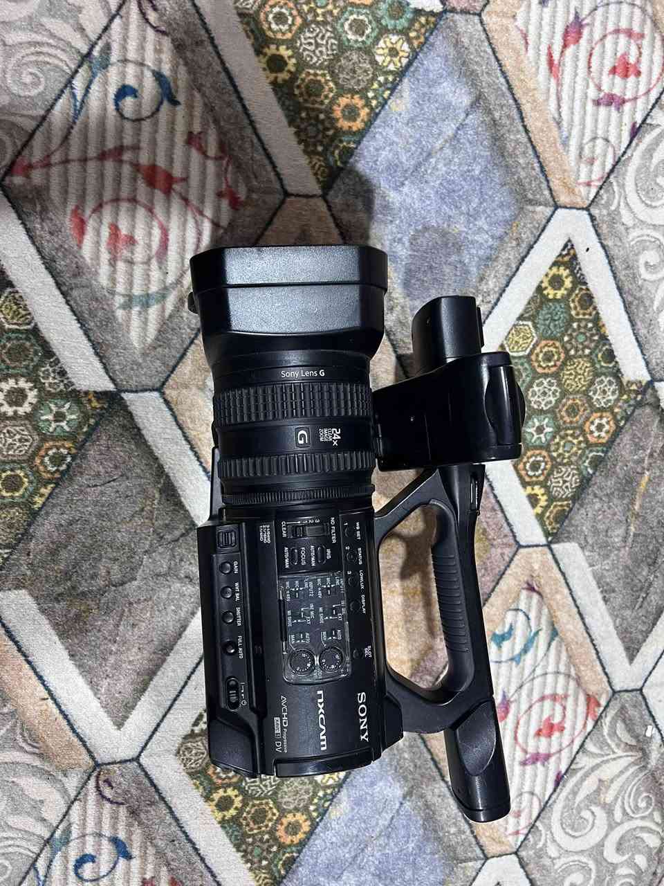 كاميرة سوني للبيع
تصلح للبث المباشر وشغل القنوات
تحتوي على منفذ BNC و HDMI
نظافة 85‎%‎
للتواصل
***********
