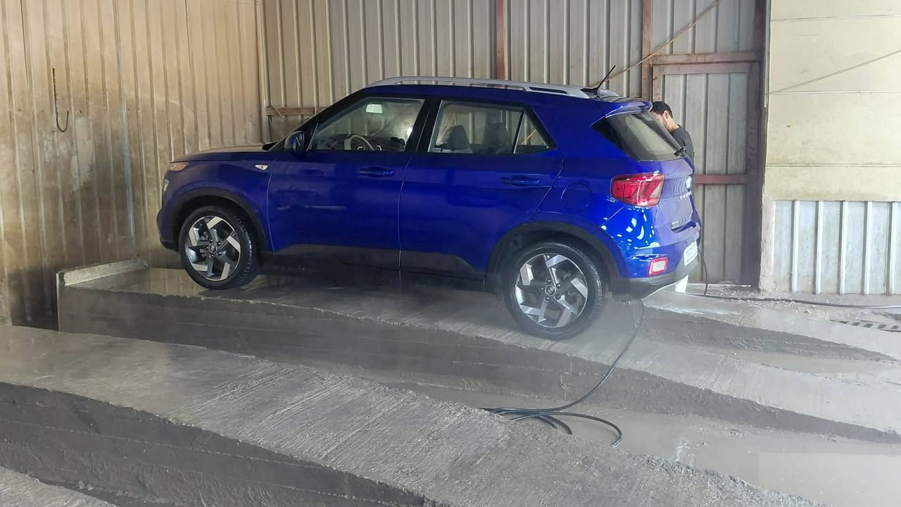 السلام عليكم.. هونداي فينيو موديل 2023 السيارة فول مواصفات بصمة عدا الفتحة ماشية 26 الف ميل السيارة كفالة عامة على حادثها ب أمريكا 🇺🇸  الكير والمحرك كفالة شرط 1/1 السيارة نظافة فول ابد ما متعوبة كولشي على وضع الشركة رقم بابل الجديد مشروع وطني سنوية لنهاية 2029 سعة المحرك 1600 دوش دبل نوزل 
السعر $142 وبيها مجال قليل 
للأستفسار الاتصال على الرقم التالي. 
*********** العنوان محافظة بابل
