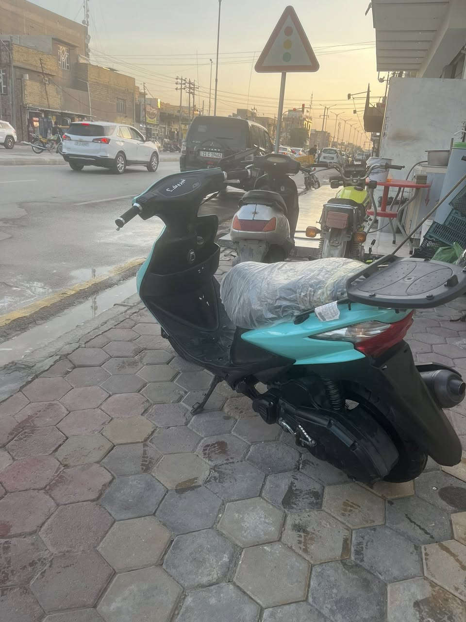 الحلال للبيع،
ادرس ياباني حديث دراجه خير من الله الف متذب عليها مفتوحه كفر مصبوغ جماليه،شغاله من الطول لطول مابيها شي طافي عليها كم قطعه تزويد والسعر جوه السوك عمي ب ٦٢٥ وبيها مجال والي يجيني ما ارجعه 
رقمي *********** وتحياتي للجميع،
