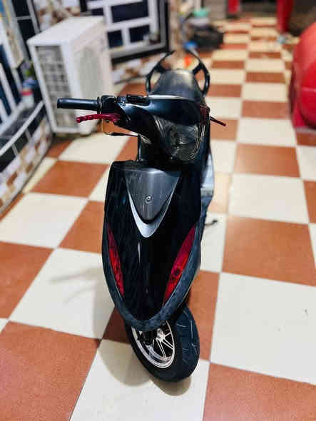 سلام عليكم شباب ماكس عدله البيع دراجه شغاله من طول الطول مابيهه شاير سلف هورن سعر650 
وبيهه مجال رقم ***********
