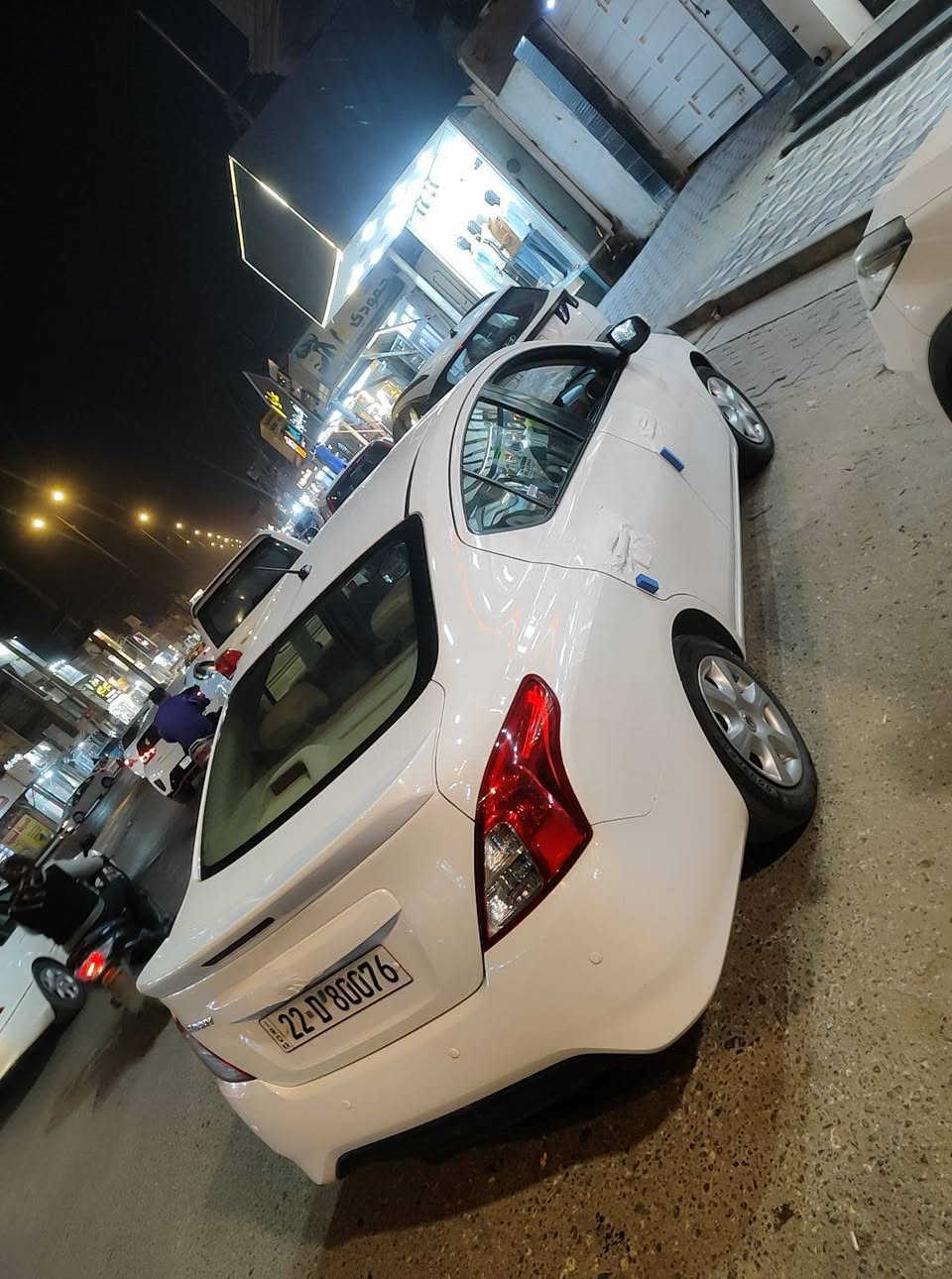 سلام عليكم نيسان صني للبيع السياره جديده مديل 2023 ماشيه 53 الف السياره جديده مكينه كير كله كفاله السياره بيه مكانين باردات خفيفات كلش سعر السياره 117 وبيه مجال بسيط
مكان السياره نجف حي السلام 
رقم التواصل *********** السلمان, المثنى
