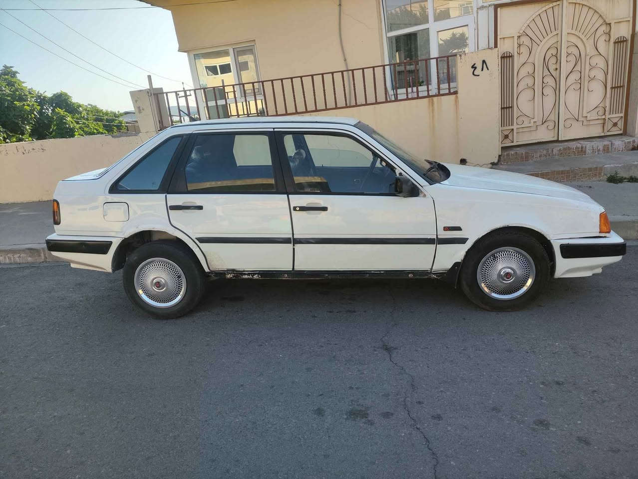 فولفو رقم مو صلي الاصلي سنوي او وكالة له كه  بي دعم أو بي بوياغ محرك اوگير بشه رت سعر 19 ورقة تلفون *********** عنوان محافظة دهوك في قضاء العمادية عميدي, دهوك
