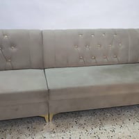 ديوان للبيع نضيف اسعر خاص او اتصل،، 07829169605