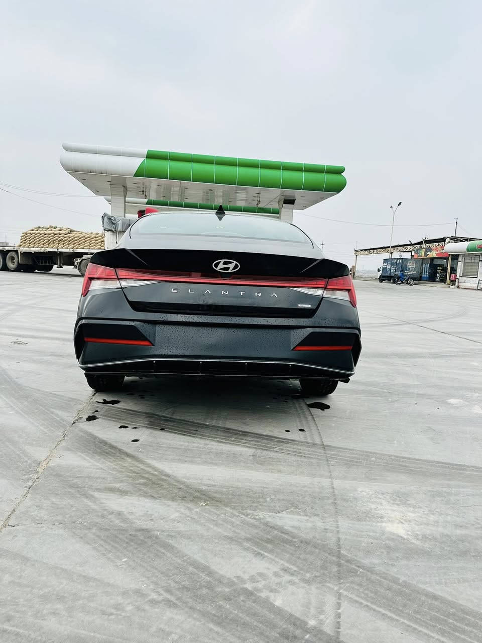 يالله 🌟
السلام عليكم

🔹 هيونداي النترا 2024  هايبرد 🔹
📌 تفاصيل الضرر:
بارد بل جنطه 

📸 صور الضرر موجودة داخل المنشور 

🚗 ماشيه 50

⚙️ المحرك: 1600 تيربو

✨ المواصفات:

.. بصمه تشغيل 

..تشغيل عن بعد

..اناره ترحيبيه عند القتراب

..سايد بريك دكمه

 • نظام تحديد المسار + تنبيه مغادرة المسار

 • قيادة شبه ذاتية

 • اشاير بل مري

 • رادار أمامي

 • نظام بريك طوارئ تلقائي
 • نظام Auto Stop

 • شاشة عدادات ديجتال

 • شاشة وسطية تدعم Apple CarPlay وايرلس + Android Auto
 • 3 أنظمة قيادة (Sport / Normal / Smart)
 • ليد أمامي + سكن نهاري ليد+ بك لايت ليد
 • كاميرا خلفية
السعر $158
💰 للاستفسار ***********
