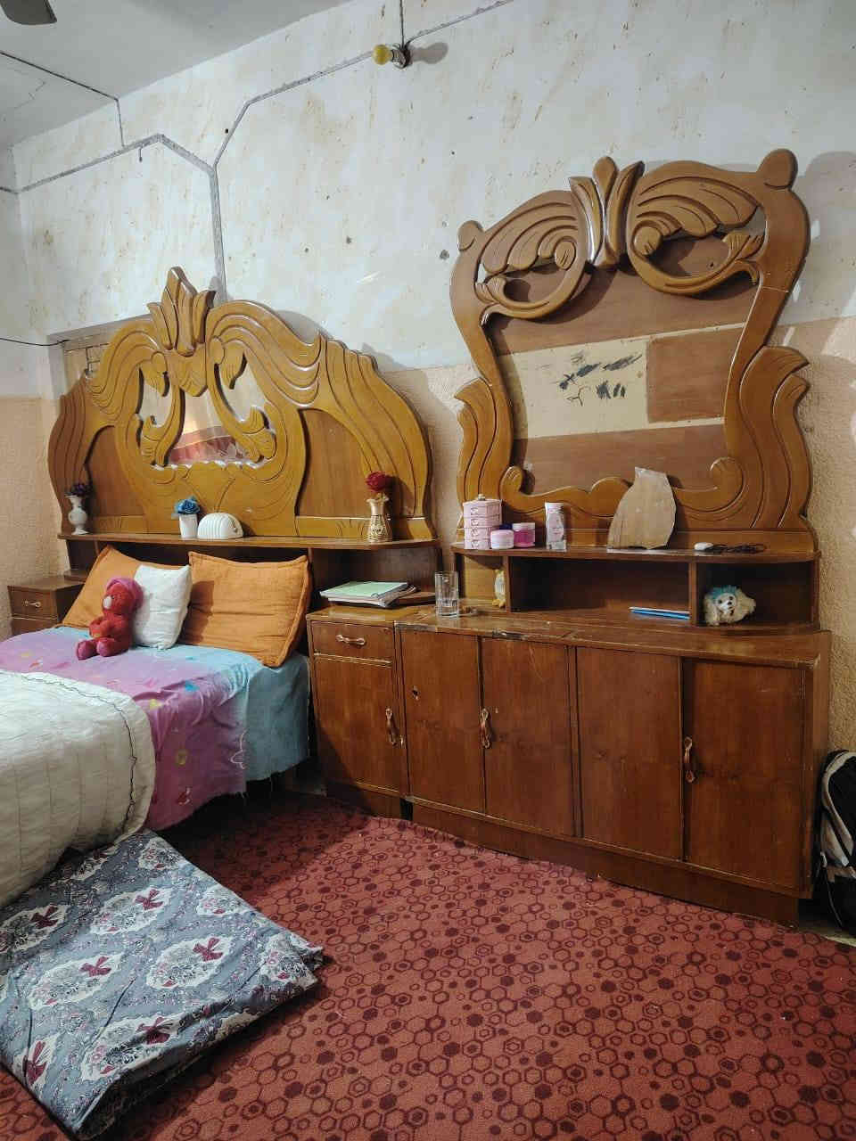 السلام عليكم غرفه ام السته كبس تسقام مكلفه بالنشر سعر سعر 500 وبيها مجال المكان الغراف هذا رقم الولد ***********
