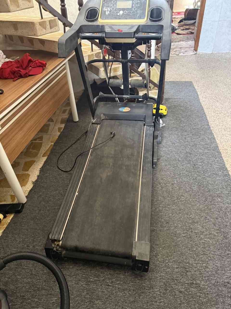 جهاز جري للبيع مابي اي نقص شغال كامل وع الفحص سعره 250 الف وبي مجال للشراي سبب البيع عندي مريض وعمليه واريد ابيعه المكان شقلاوه لا يوجد توصيل 
رقم الهاتف تواصل واتساب ***********
