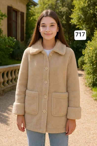 سعر الدرزن : 95 الف 
القياس : 11 الى 14 سنة 
كوت ثقيل جدا  
اقل طلب درزن 
🟢للحجز ، واتساب الجملة🟢
***********
