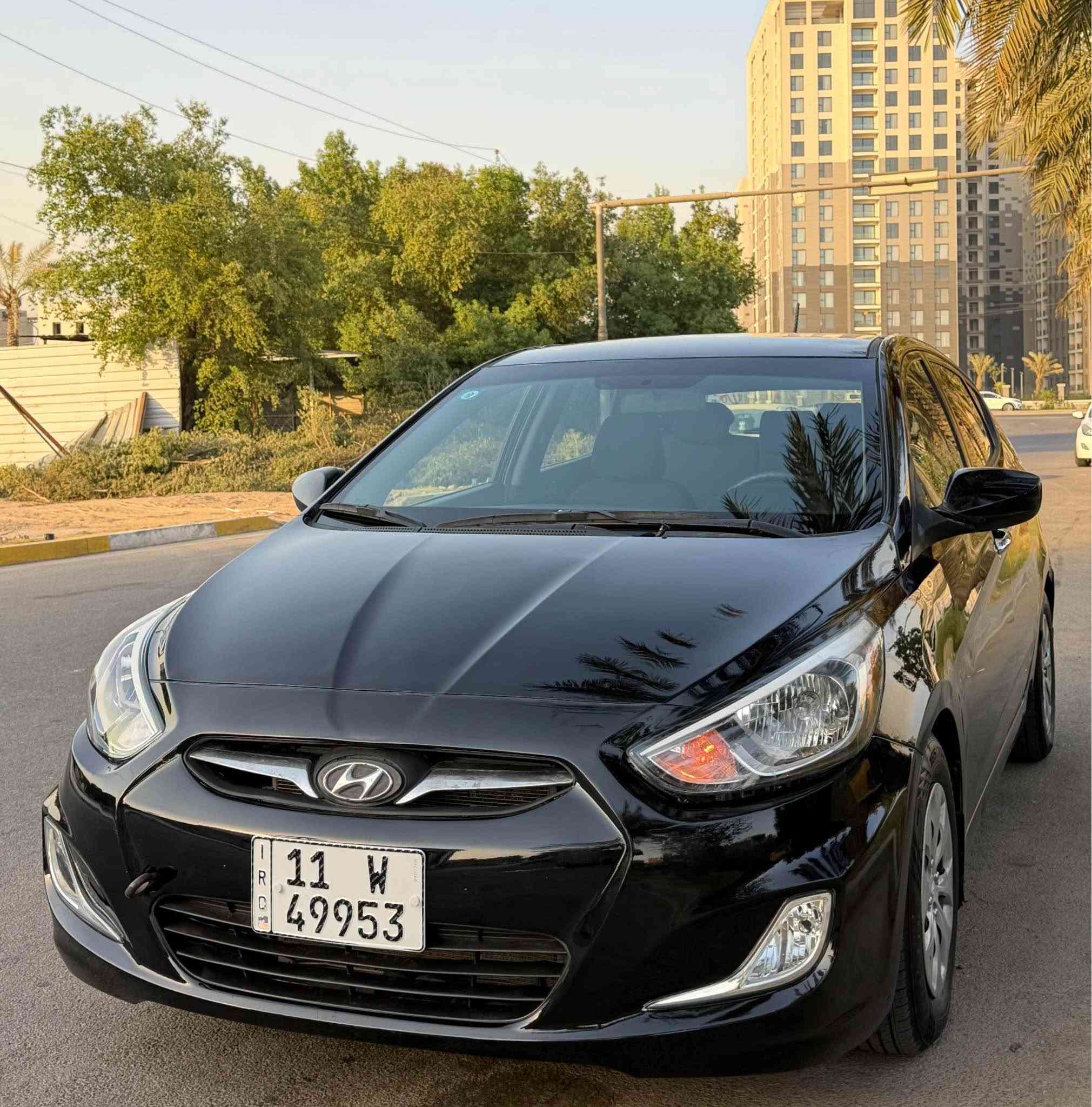 السلام عليكم 
للبيع 
هونداي اكسنت 2017 وارد امريكي حادث سطحي بنيد فقط صبغ قطعة وحدة فقط البنيد بدون دواخل مواصفات ( 5 تجاوي - كروس سرعة - نضام ايكو - محرك 1.6 + كير 6 نمر - مانع انزلاق - كفرات نيكل ) وباقي المواصفات المعروفة 
السيارة نضيفة جدا وكلشي بيه ع وضع البلاد محرك وكير وصدر وتبريد كلة جاهز بدون اي نقص 

رقم بغداد ب اسمي مجدد سنوية وهزة وارقام 

السعر 85 ورقة 

للاتصال  *********** بغداد, العراق
