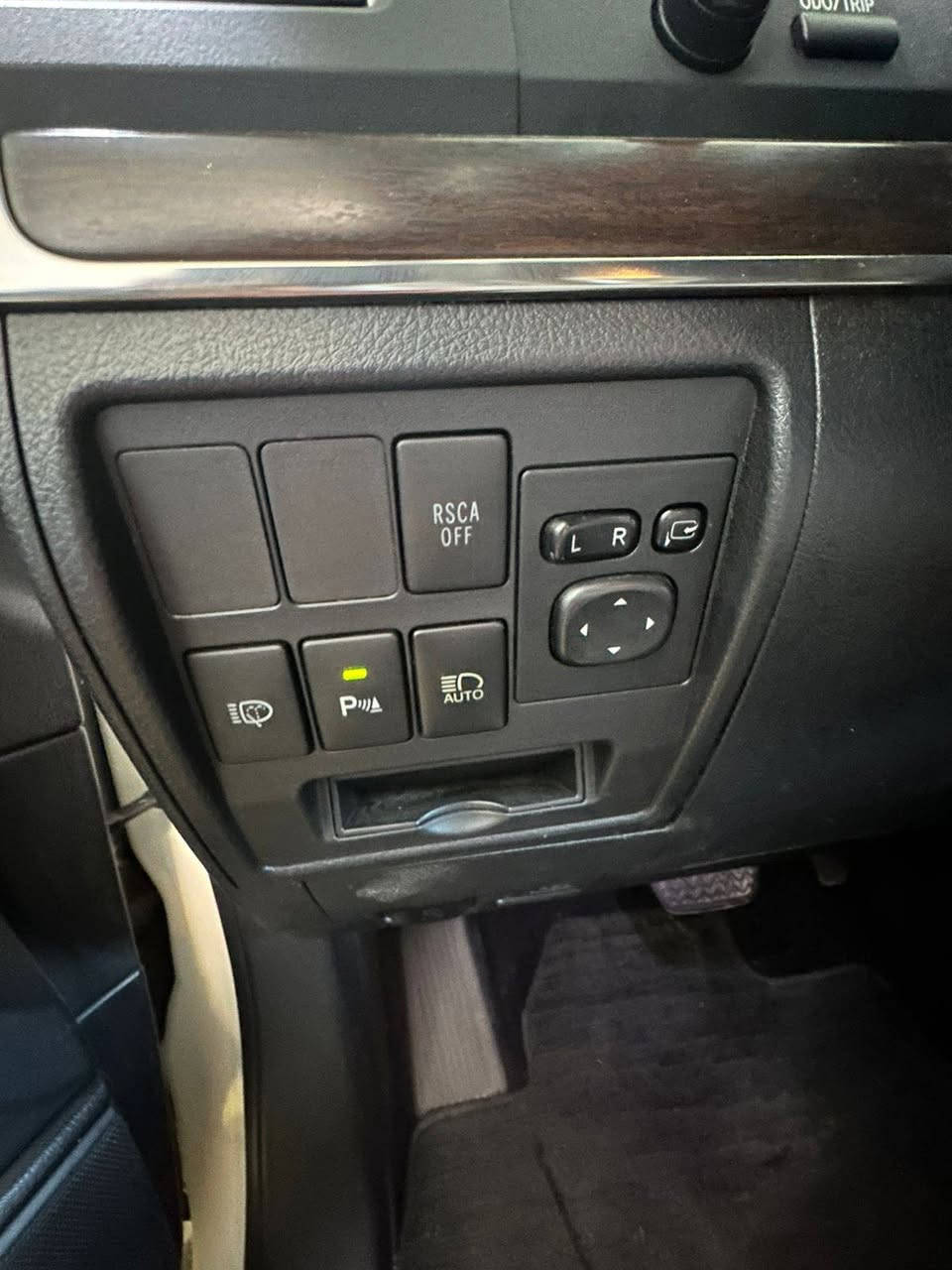 سلام عليكم لاندكروز ٢٠١٧ في إكس اس ٥٧٠٠ مواصفات لكزز رادار أمامي رادار خلفي تحديد مسار نقاط عمياء جكات تصعد تنزل خزن ميموري داخل قرميدي ٣شاشات باب خلفي كهرباء ستيرن كهرباء تدفئه تبريد كشنات ٤كامرات كشاف ظباب تخم تاير دنلوب ٤بصمات بيبان تشغيل عن بعد كير ٨ نمر صبغ جاملغ امامي وباب خلفي وربع لباب الخلفي ماشيه ١٤٠ سعر ***********
