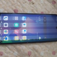 ريدمي نوت10برو للبيع بس عايزة شاشة 07709517320