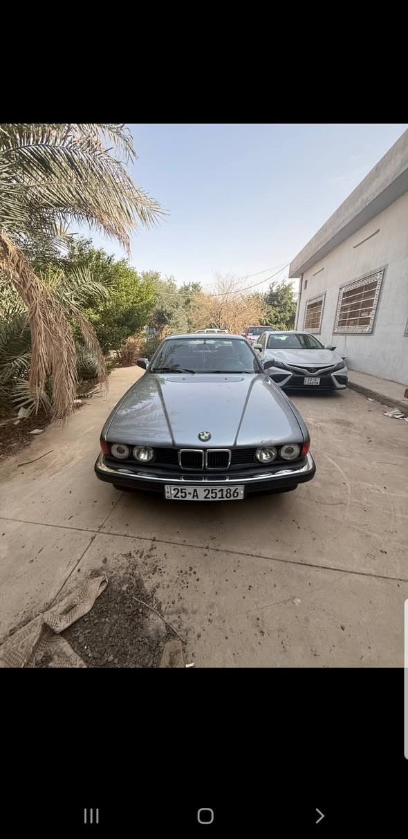 للبيع 
BMW 735i موديل 1991سيارة نظيفةي 😮‍💨
محرك 30 كبس دبل فانوس، عزم وسياقة تخبل 👌
✅ صبغ بلادي بالكامل
✅ لا ضربة ولا معجون
✅ دبل جام
✅ دبل جكمجة
✅ دبل ايرباك
✅ 4 جومات كهرباء
✅ سقف سلايد
✅ كشنات جلد
✅ تبريد ثلج
📌 المبدلات الجديدة:
دينمو جديد
كلج جديد
مروحة جديدة
عمبار بريك جديد
كير + فلتر + دهن كله جديد
كوبلن مبدل +صلايب جديد 
شيال مبدل
أكسل مبدل
درايم شفتات الخلفي كله مبدل
📌 الصدر الأمامي مسوي قبل 3 أيام
📌 الدبلات الخلفية جديدة طاكيات فوك دبل 
📌 السيارة بأسمي ورقم ألماني جديد

سياقتها تخبل وثباتها يونس بالطريق 😎
السعر 65 وبيه مجال
والشراي يدلل 🌹


**إذا كنت صاحب هذا الإعلان وتريد حذفه لأي سبب، رجاءا أرسل رسالة إلى الدعم الفني**