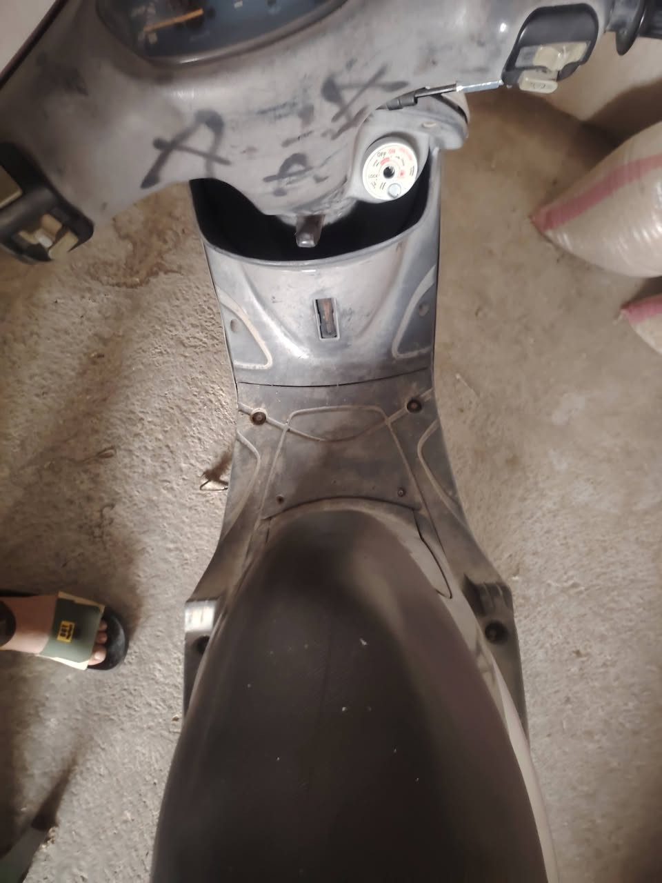 سلام عليكم دراجه ماكس منغولي دراجه بلاد ما فتوحه وحلوه لبيع 400 وبيه مجال ***********
